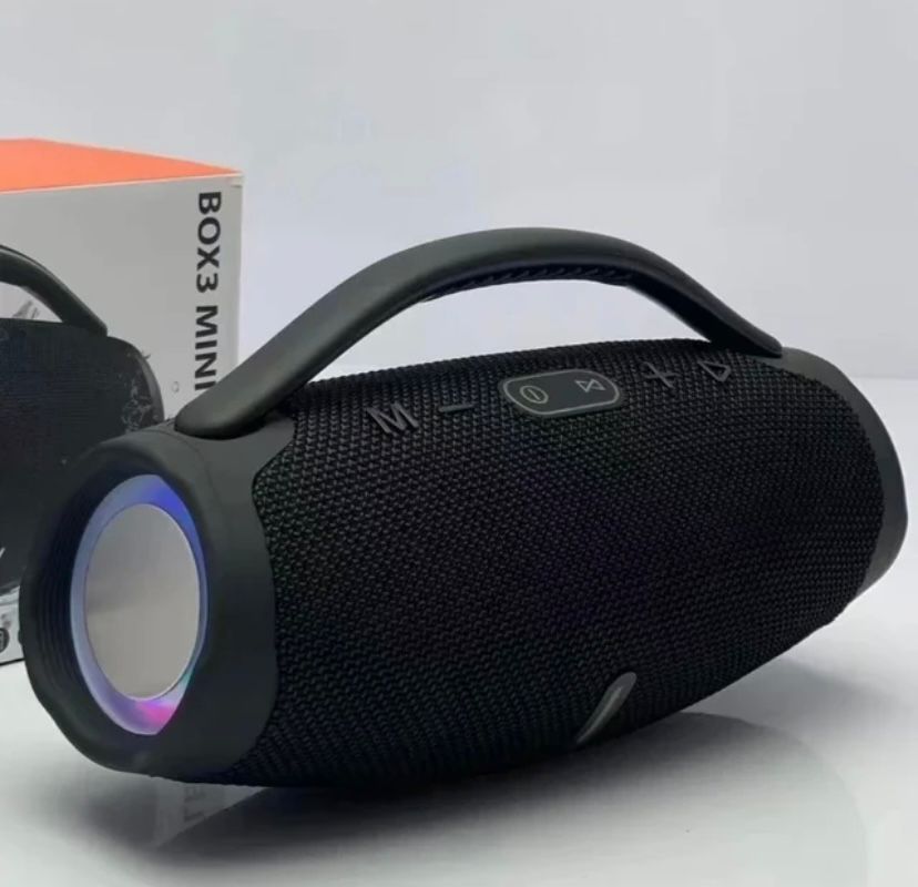 Portable Waterproof Bluetooth Subwoofer Speaker with Deep Bass for Outdoor Music