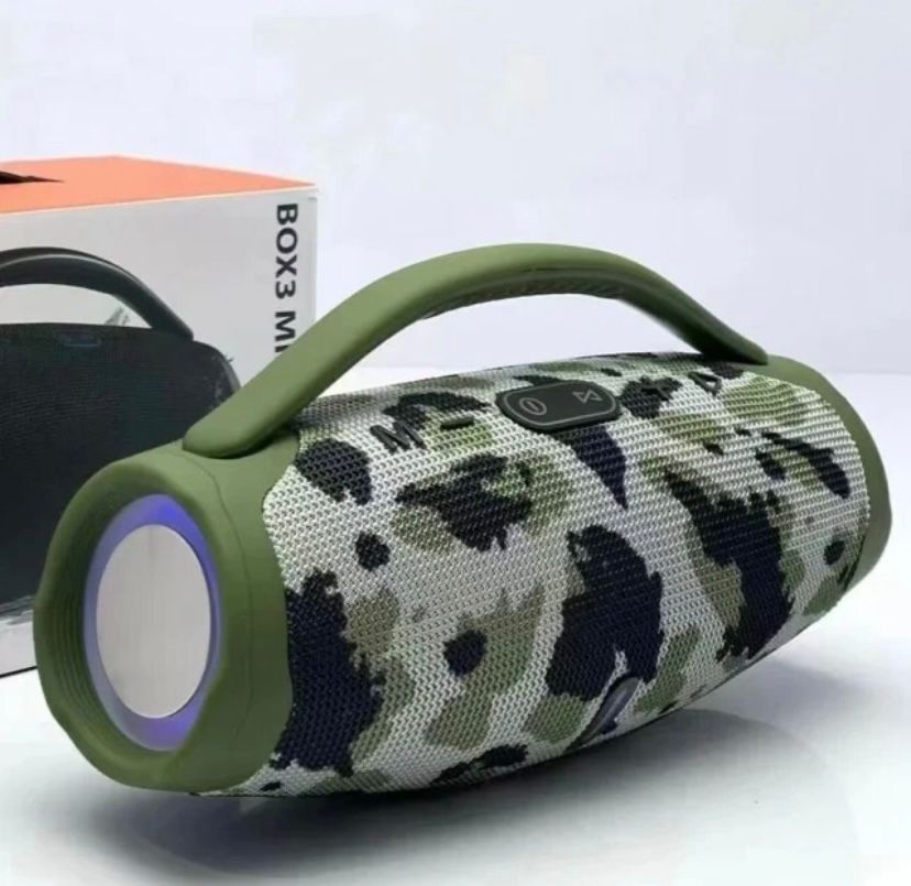 Portable Waterproof Bluetooth Subwoofer Speaker with Deep Bass for Outdoor Music